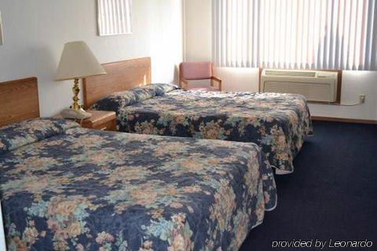 Sky Lodge Inn & Suites - デラバン 部屋 写真
